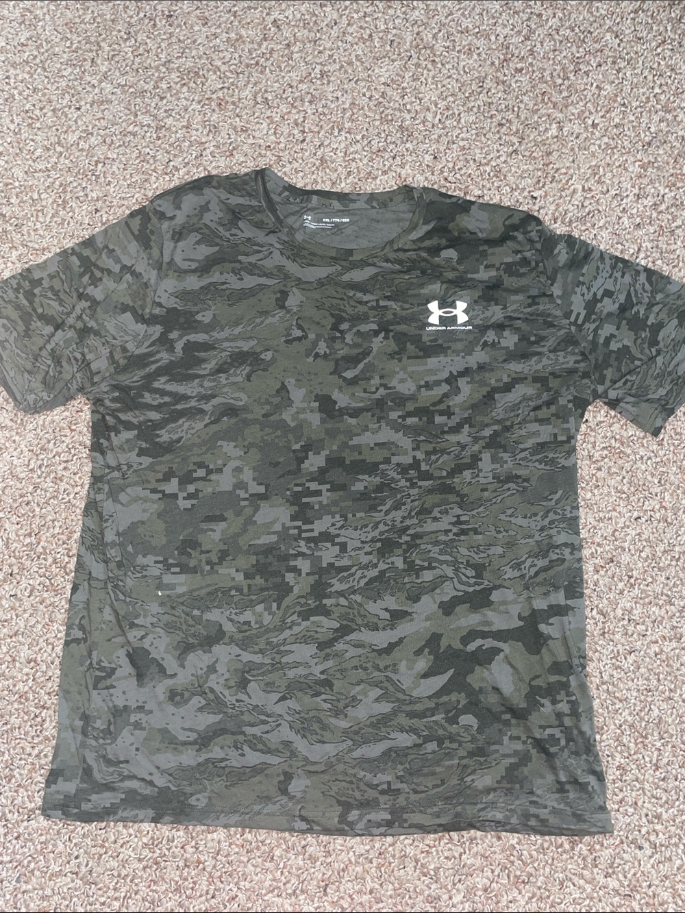 Under Armour Men’s Green Camo Short Sleeve Performance Tee